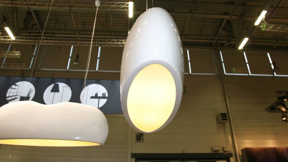 Designerlampen in der Ausstellung